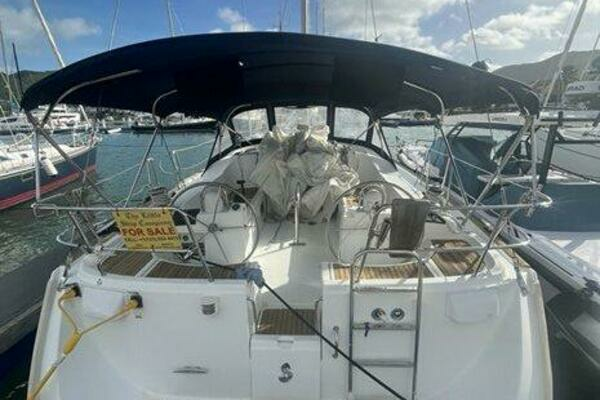 Photo of the 1986 Catalina  "MOONDANCE"