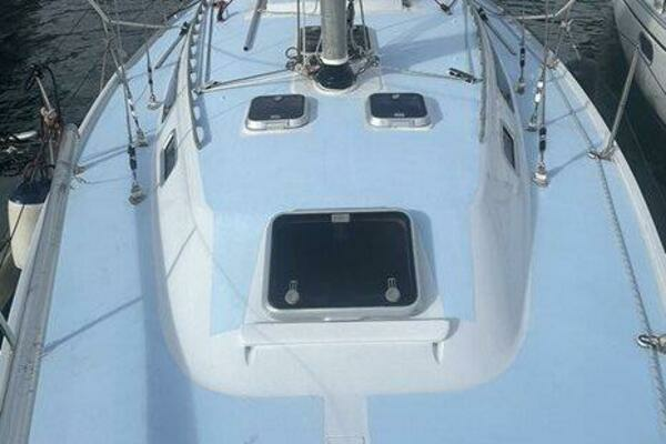 Photo of the 1986 Catalina  "MOONDANCE"