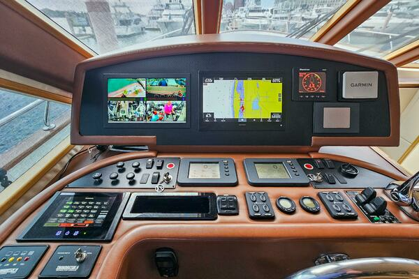 2010 Ocean Alexander 85