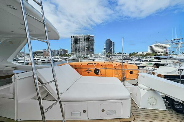 2010 Ocean Alexander 85