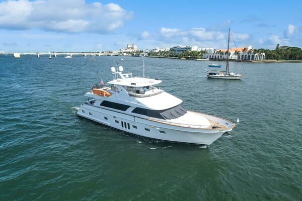 2010 Ocean Alexander 85