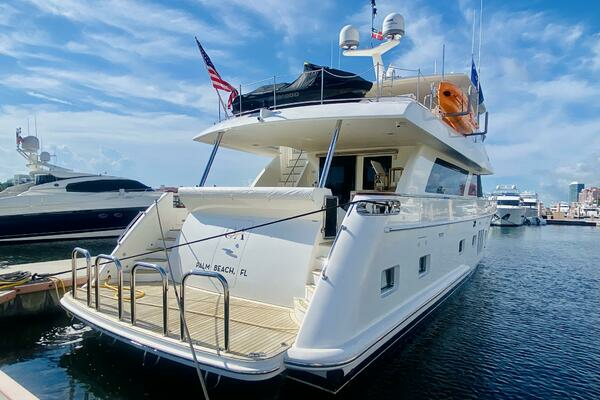 2010 Ocean Alexander 85