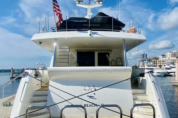 2010 Ocean Alexander 85