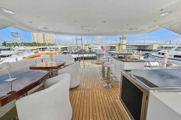 2010 Ocean Alexander 85