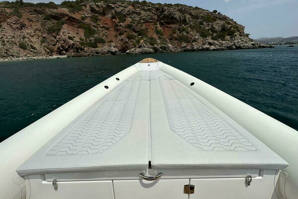 Photo of the 2023 RIB Seafarer 36X "SOTO"