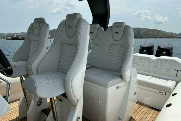 Photo of the 2023 RIB Seafarer 36X "SOTO"