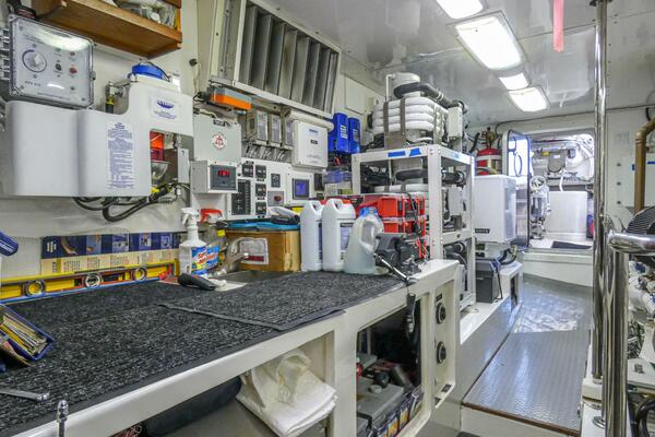 iiWii 80ft Northern Marine Yacht For Sale