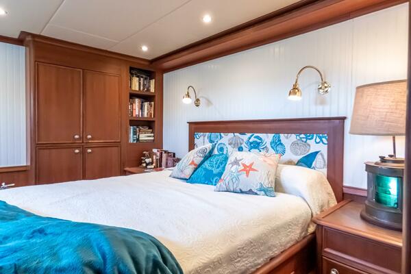 iiWii 80ft Northern Marine Yacht For Sale