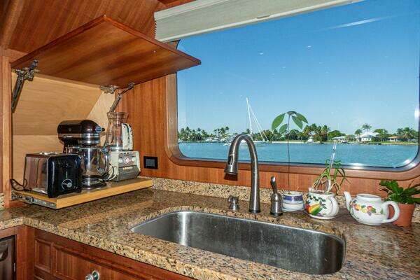 2017 Northern Marine 80