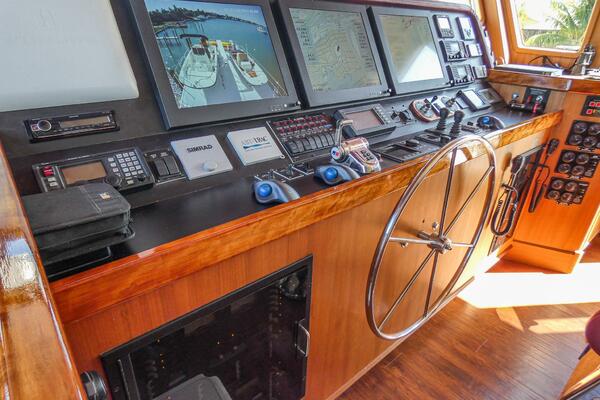 iiWii 80ft Northern Marine Yacht For Sale