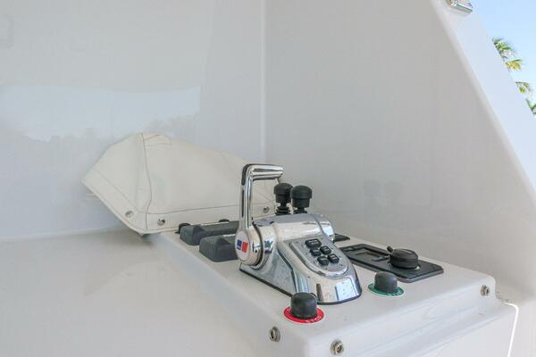 iiWii 80ft Northern Marine Yacht For Sale