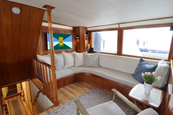 Pioneer 74ft Custom Yacht For Sale