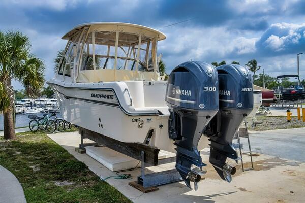 28ft Grady White Yacht For Sale