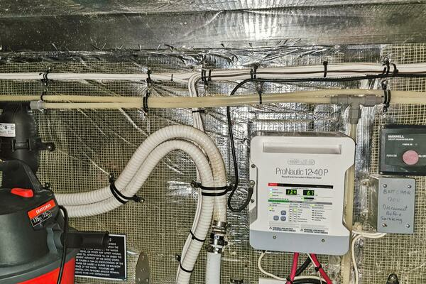 2001 Mediterranean 38