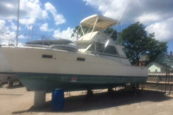 Sea Dizzy 36ft Chris Craft Yacht For Sale