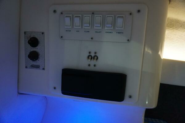 Photo of the 1998 Active Thunder 32 CC "Ms. Rita"