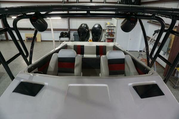 Photo of the 1998 Active Thunder 32 CC "Ms. Rita"