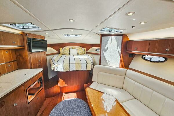 2006 Tiara Yachts 32
