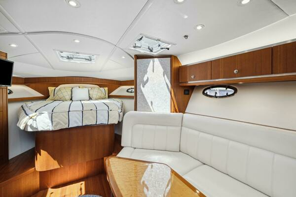 2006 Tiara Yachts 32