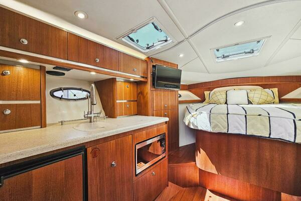 2006 Tiara Yachts 32
