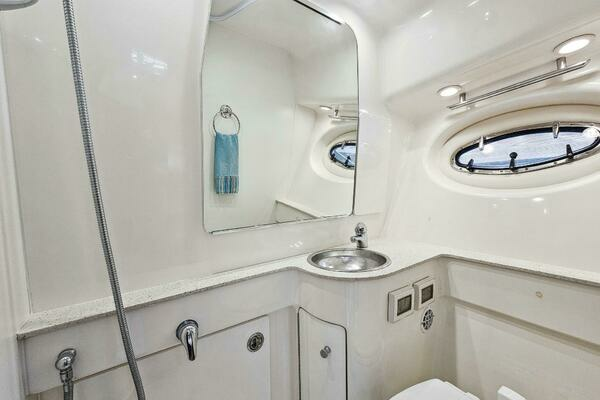 2006 Tiara Yachts 32