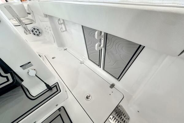 24ft Wellcraft Yacht For Sale