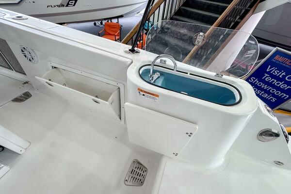 24ft Wellcraft Yacht For Sale