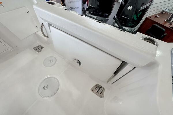 24ft Wellcraft Yacht For Sale