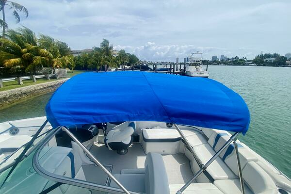 Photo of the 2016 Regal 22 Fasdeck