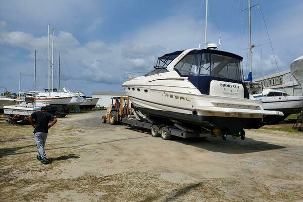 Photo of the 2000 Regal 4160 Commodore "Short Cut"