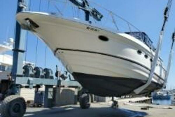 Photo of the 2000 Regal 4160 Commodore "Short Cut"