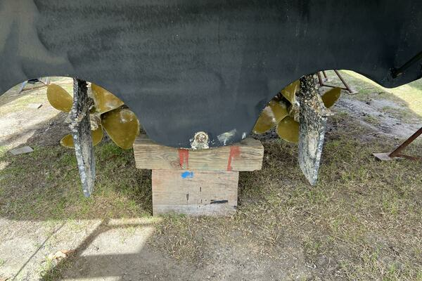 Photo of the 2000 Regal 4160 Commodore "Short Cut"