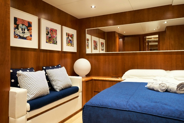 L INSTANT IV 108ft Costruzioni Navali Tigullio Castagnola Yacht For Sale