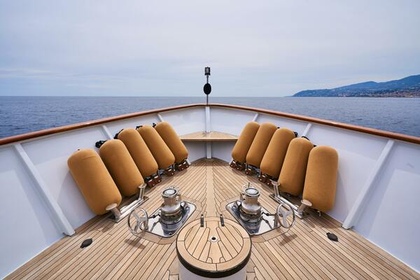 L INSTANT IV 108ft Costruzioni Navali Tigullio Castagnola Yacht For Sale