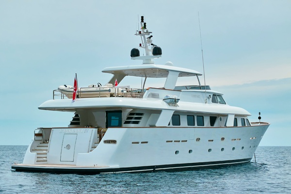 L INSTANT IV 108ft Costruzioni Navali Tigullio Castagnola Yacht For Sale