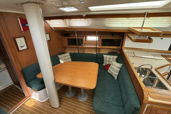 Photo of the 1997 Catalina 400 "Rendezvous"