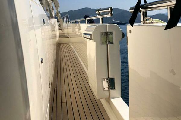 Photo of the 2008 Ferretti Yachts 830 "MAR AZUL"