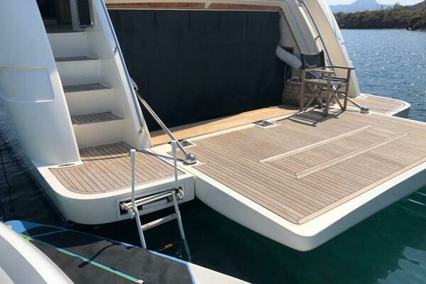 Photo of the 2008 Ferretti Yachts 830 "MAR AZUL"