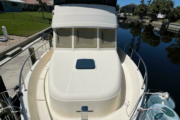 2005 Mainship 35