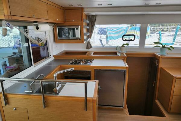 Photo of the 2015 Lagoon 450F "UNFETTERED"