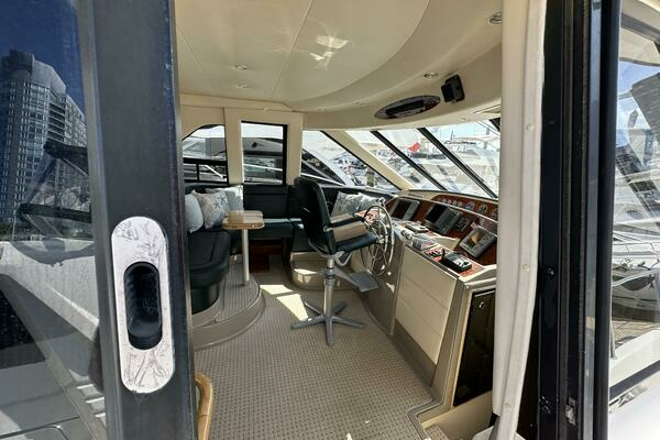 2000 Bayliner 52