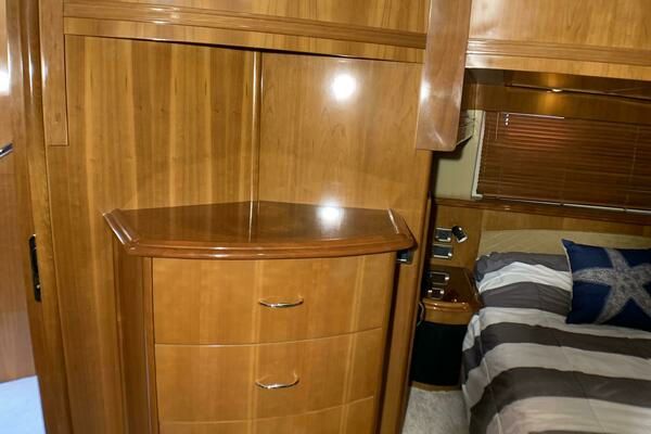 56 Carver Voyager   2006 56ft Carver Yacht For Sale