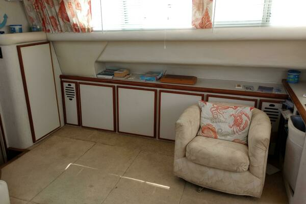 Photo of the 1991 Cruisers 385 "SUMMER BREEZE"