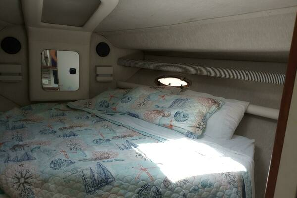 Photo of the 1991 Cruisers 385 "SUMMER BREEZE"