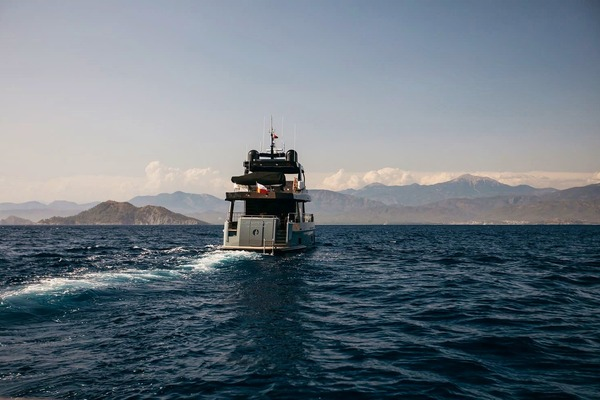 2022 Bering Yachts 73