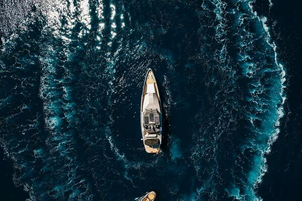 2022 Bering Yachts 73