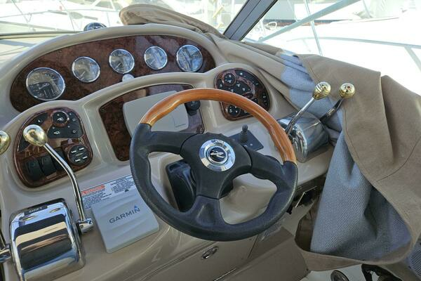 Photo of the 2004 Sea Ray 320 "HAI TUNA"