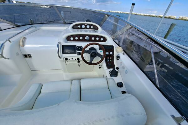 Photo of the 2003 Cranchi Endurance 39