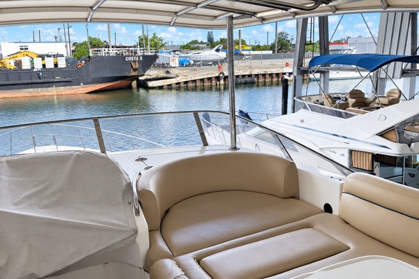 62 Azimut Fly   2004 62ft Azimut Yacht For Sale