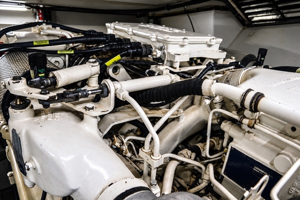 62 Azimut Fly   2004 62ft Azimut Yacht For Sale